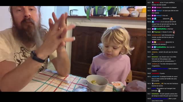 2022-11-15 (14bis) - (live sans titre) - Twitch Triskelina (version avec chat)