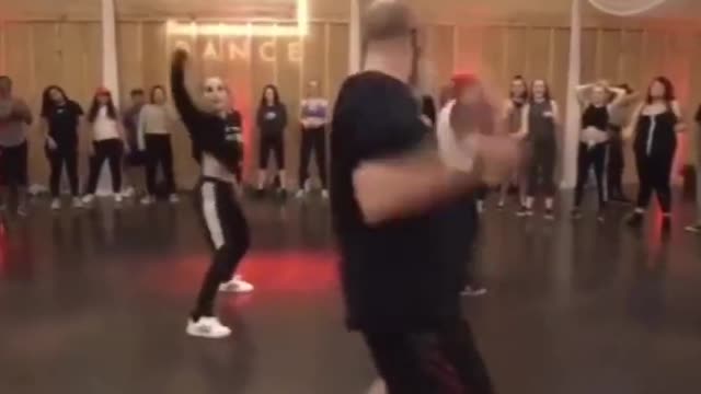 Hard Uncle Live Show Hip-hop! What hinders you is never age.
