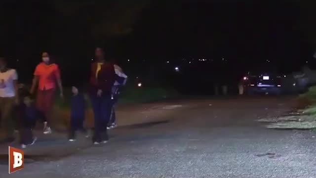 Watch illegals walk RIGHT over the border into Texas