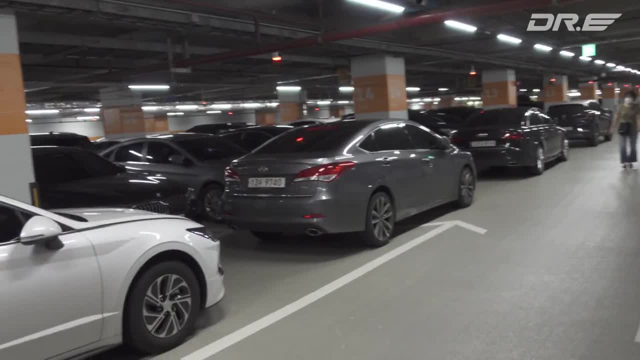 Korean Parking Secrets - How to Park your Car in Korea when the garage is full!