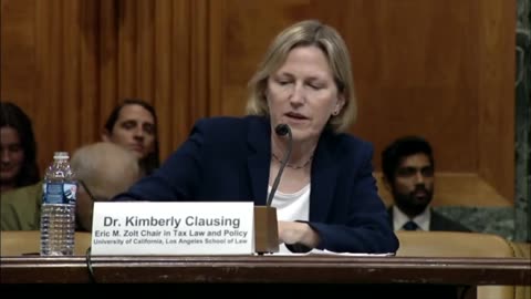 Sen. Kennedy SCHOOLS socialist "professor" on why people are fleeing NY