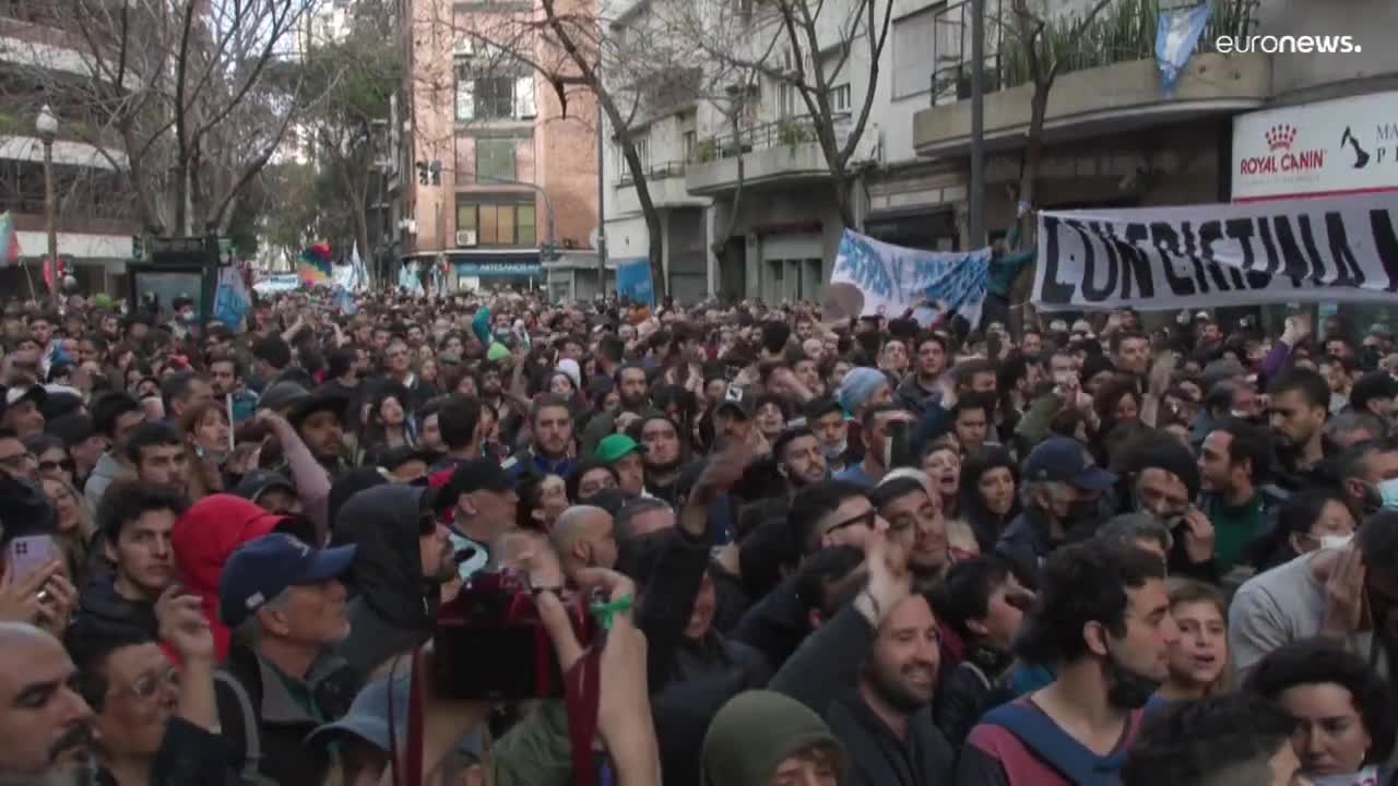 Violencia en Argentina tras la condena por corrupción solicitada para Cristina Fernández de Kirchner