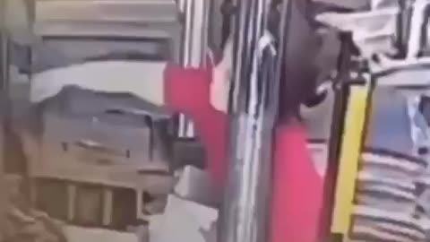 Hydraulic Press Vs Lady Arm
