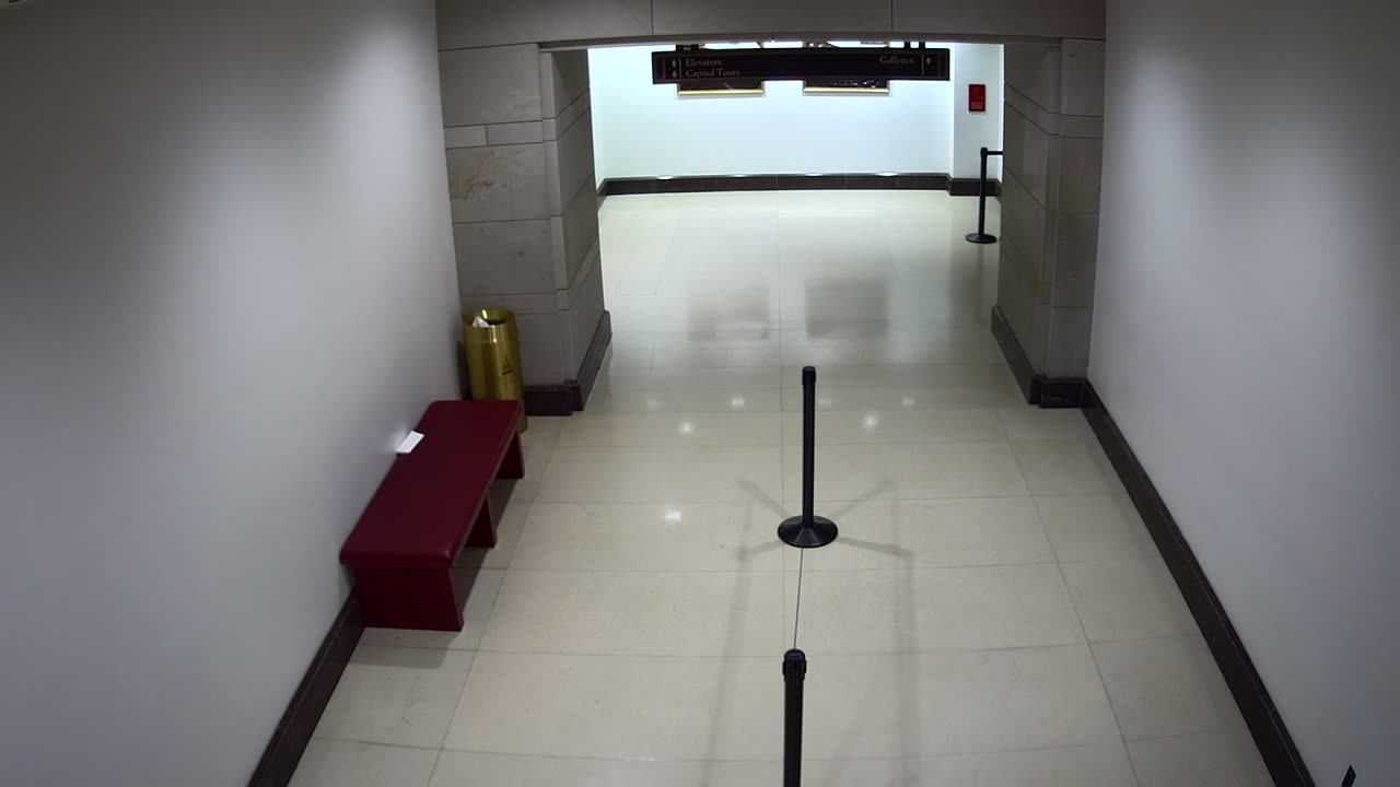 7080CVCULElevator17-18toGalleries_2021-01-06_13h00min01s427ms.mp4