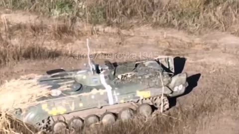 Blowing up a Ukrainian BMP-1 in the Donetsk region.