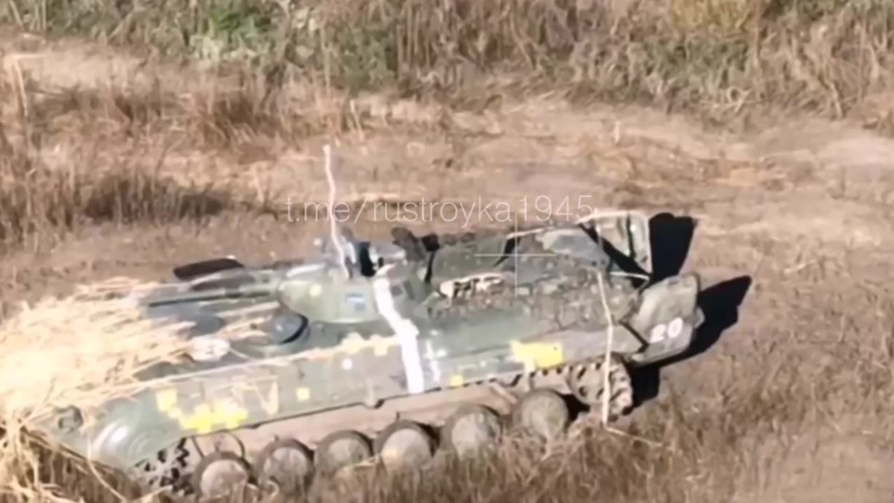 Blowing up a Ukrainian BMP-1 in the Donetsk region.