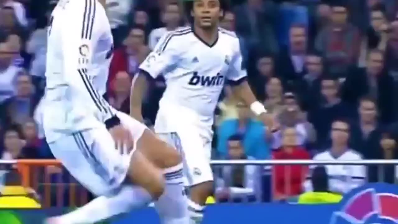 Ronaldo Rare Freestyle Skills in Matches 😍