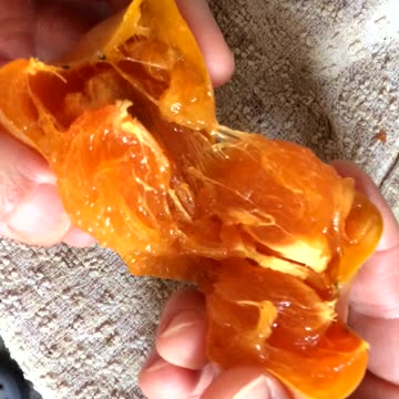 Choosing a Perfect Persimmon is Easy!