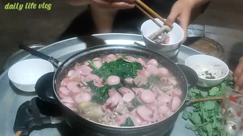 Spicy sausage hot pot | daily life vlog
