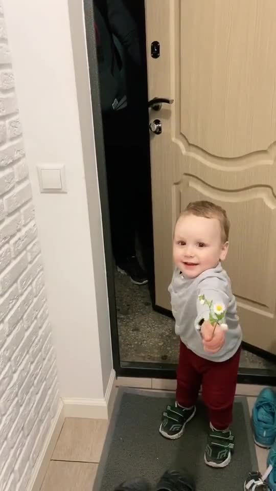 The first flower given to my mother.