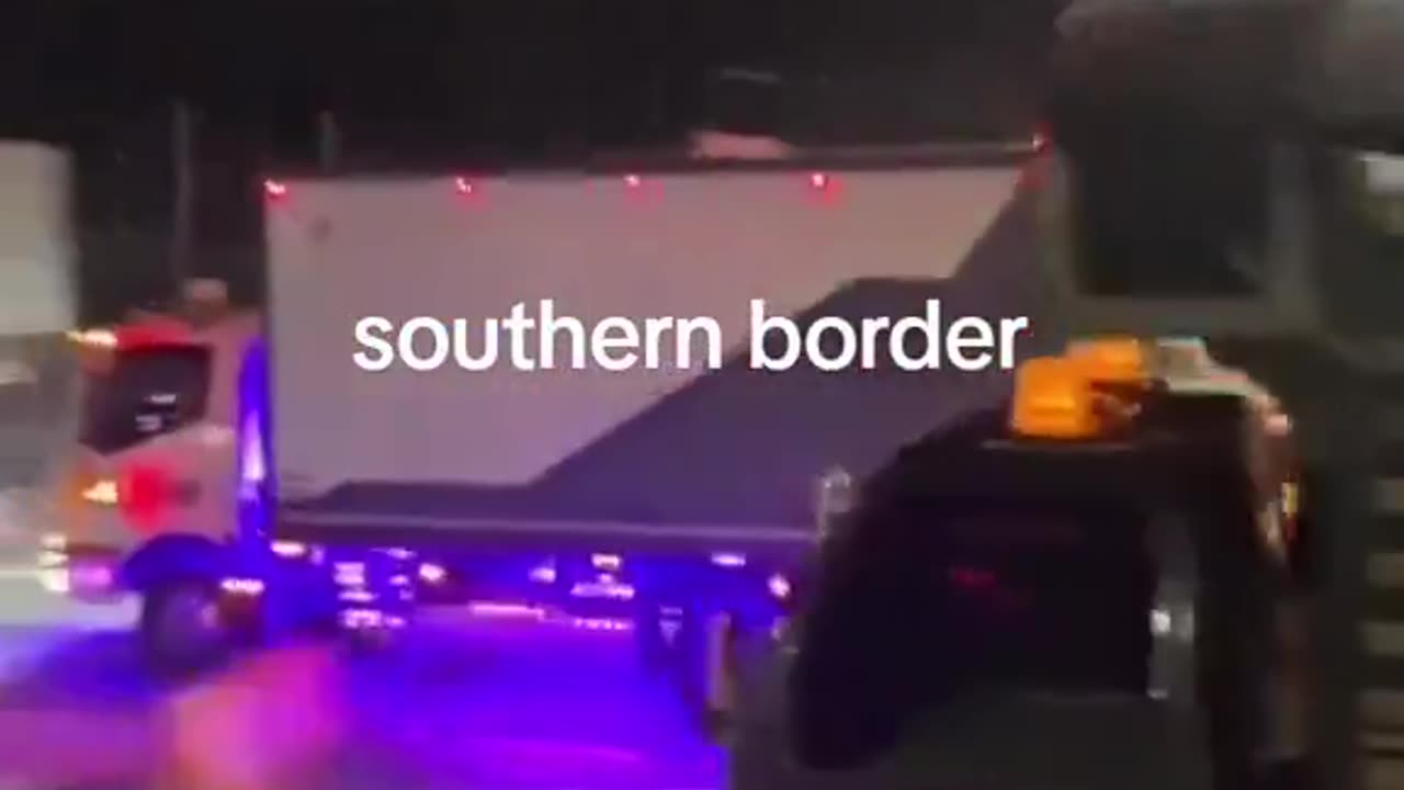 Trucks filled with illegal immigrants smashing straight through southern border in Arizona