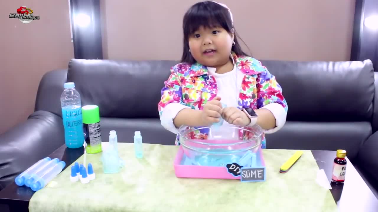 HOW TO MAKE SLIME AT HOME