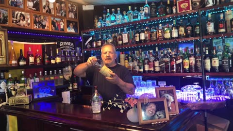 15 Year Old Dimple Pics Whisky Review