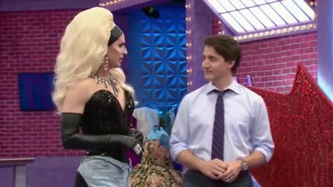 Trudeau Shows Up at a Drag Show