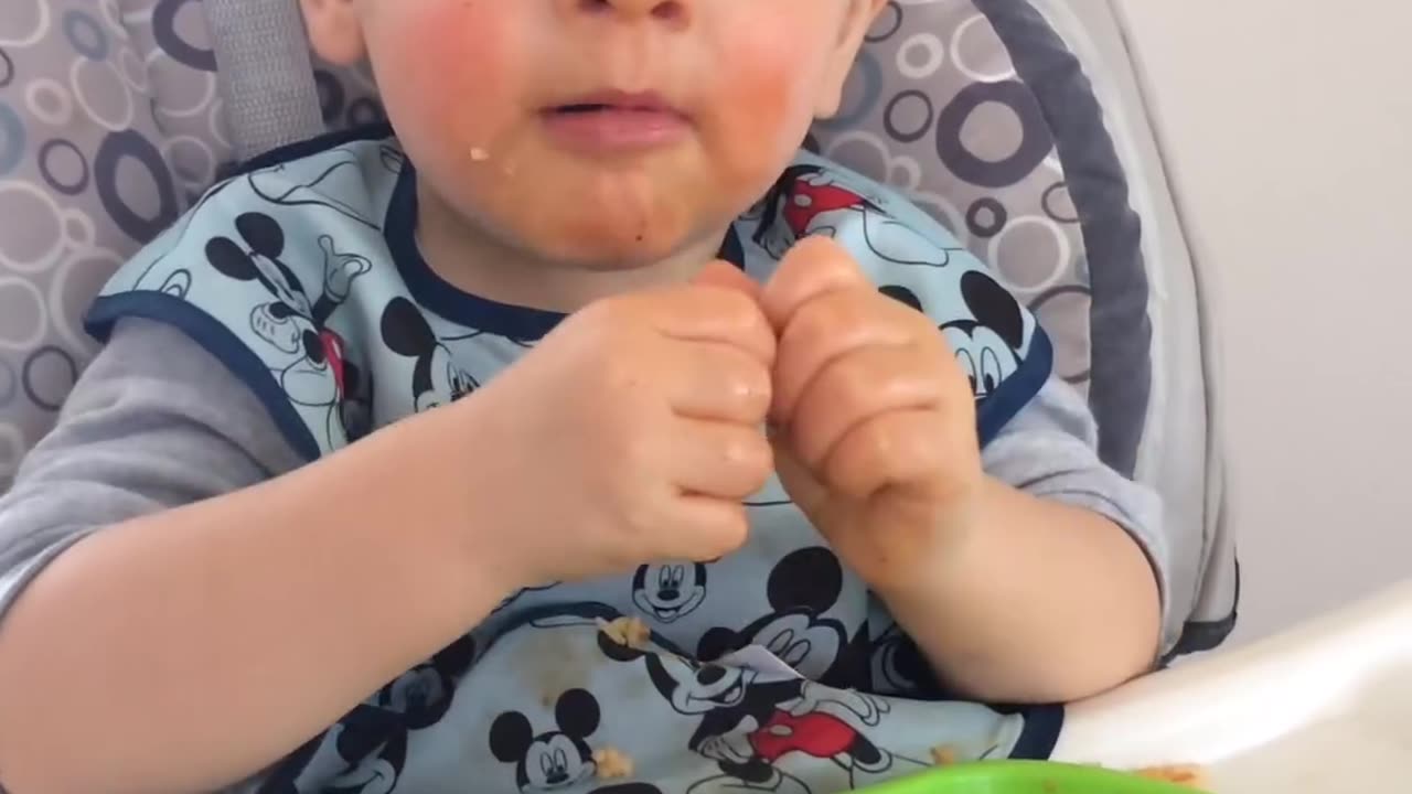 Learning how to eat by himself - Never Grow Up - Taylor Swift