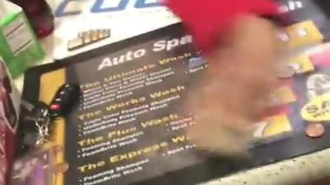 Cashier at Shell gas station assaults customer!!