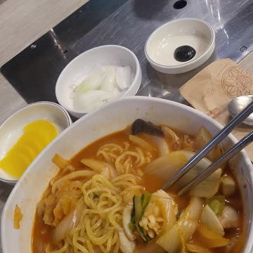 Sea food Jjambbong noodle