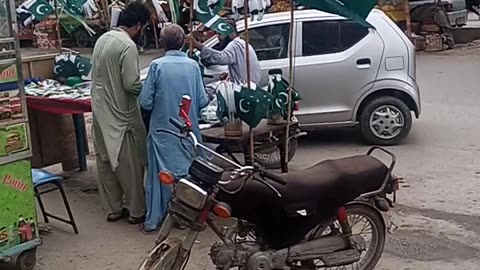 Pakistani flag selling for 14 august