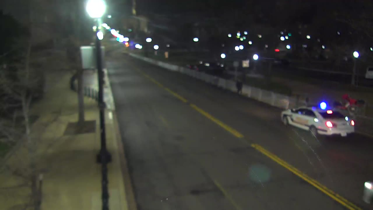 0936RHOB00IndepAveSWEastofTaxi_2021-01-06_01h00min00s483ms.mp4