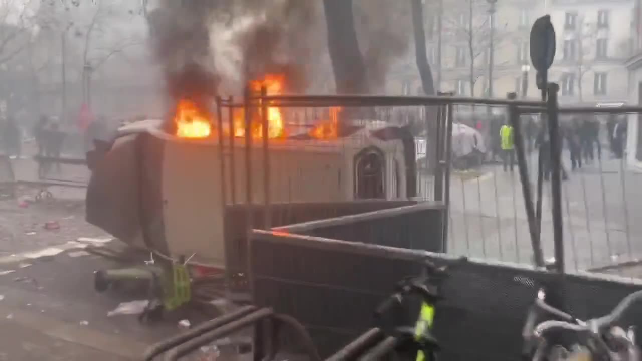 Massive protests in France in Paris, March 23