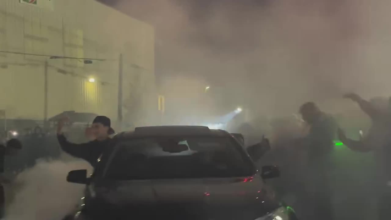 "Unbelievable Car Stunts That Will Leave You Breathless! Prepare to Be Amazed!"