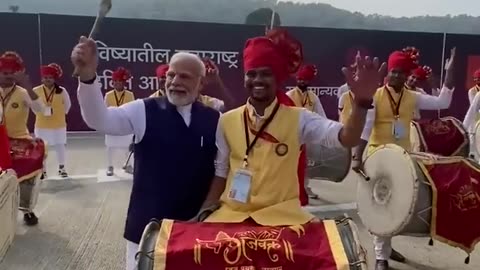 PM MODI GETS A TRADITIONAL WELCOME IN NAGPUR!