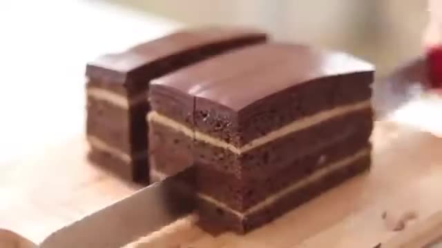 Delicious chocolate cake making in 2 minutes