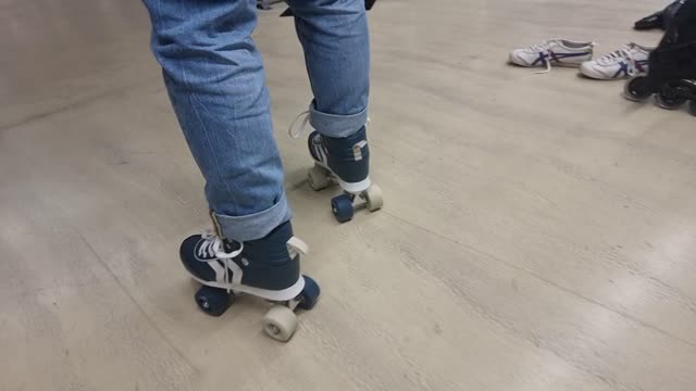 rollerblading around the store choose rollerblades for skating