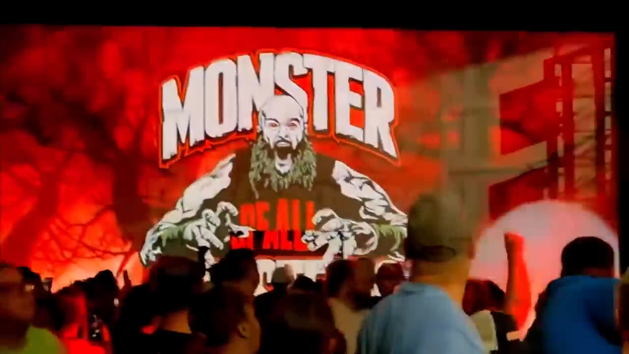 BRAUN STROWMAN DESTROYS OMOS WWE