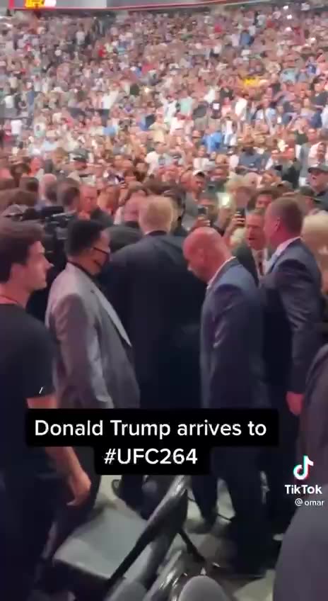 Mel Gibson salutes Trump