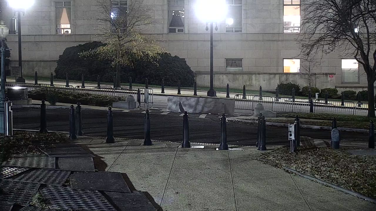 0681USCG00SWDrivenearRHOBTaxiStnd_2021-01-05_05h00min01s543ms.mp4