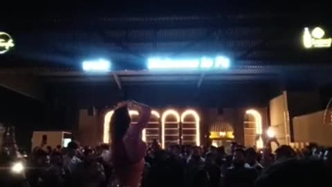 Pune bar dance video