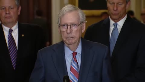 Mitch McConnell suddenly stopped speaking and appeared unwell at a GOP press conference.