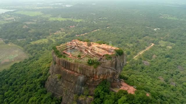 Ancient kingdom SIGIRIYA 👑