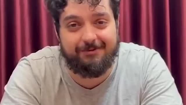 Após ter todas as redes sociais derrubadas, Monark pede oportunidade de emprego e critica Moraes