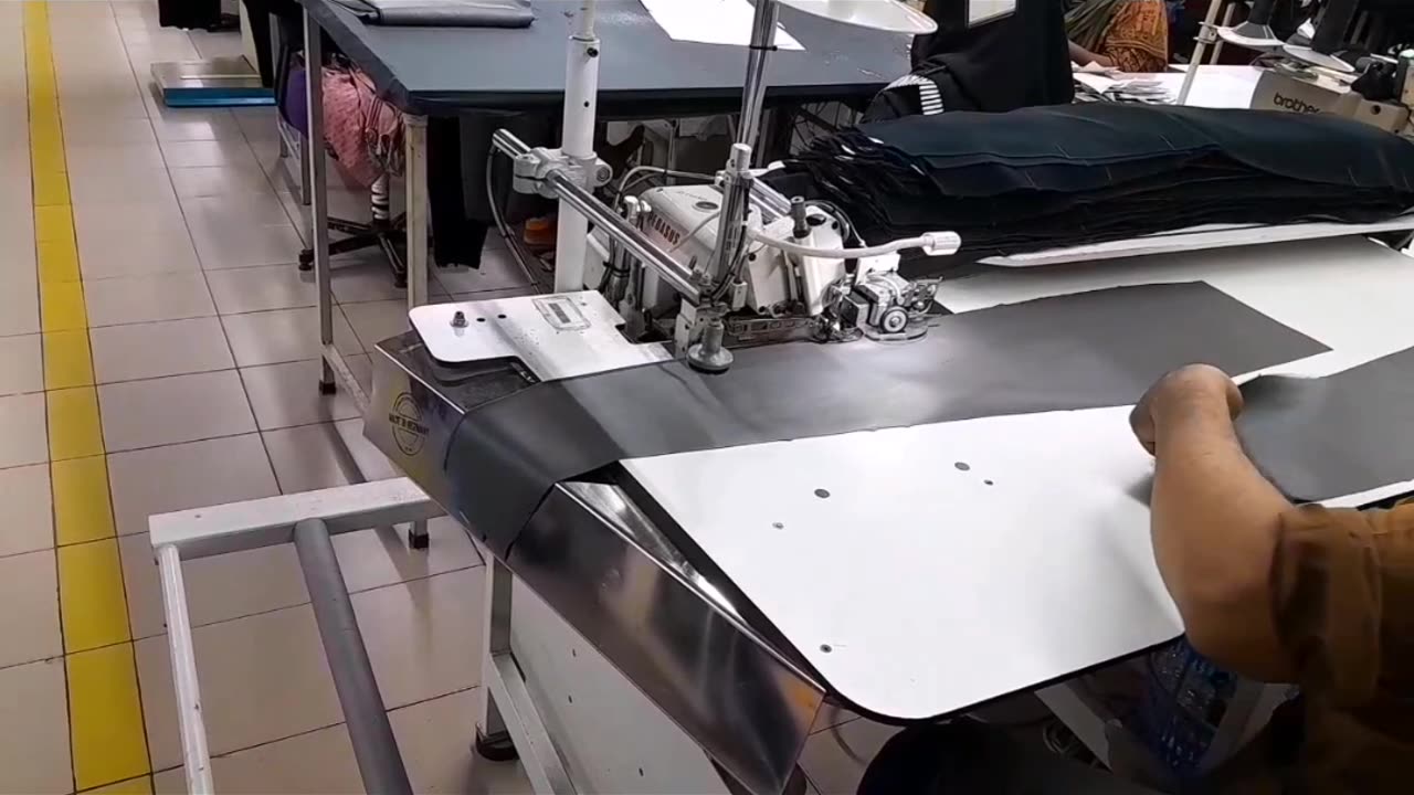 Auto 3 Thread Over lock machine