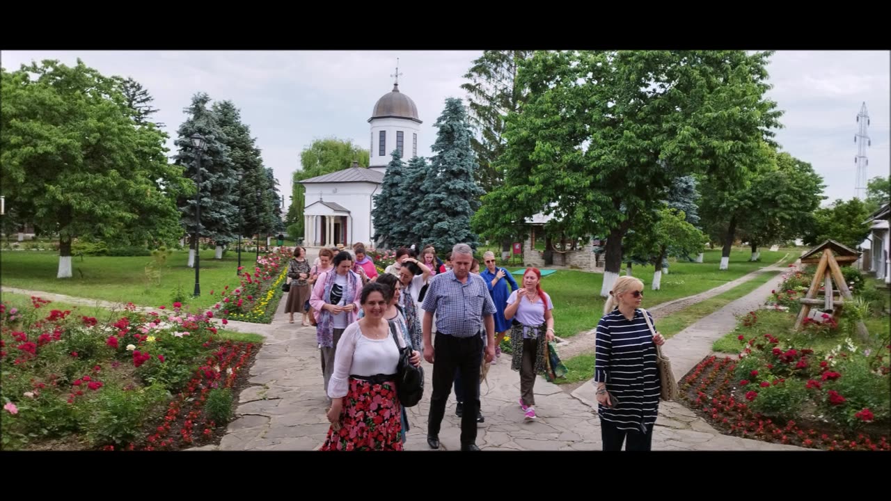 Pelerinaj la mănăstiri din județul Prahova