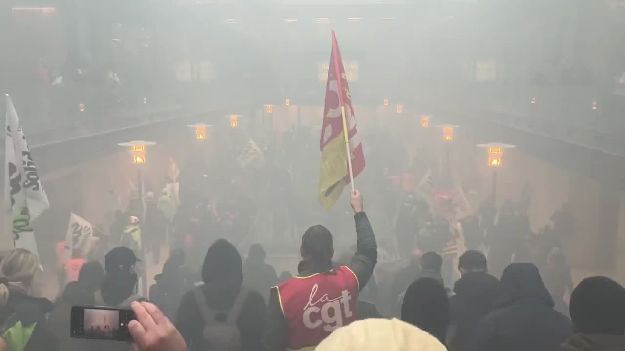 Protest at BlackRock head office in Paris