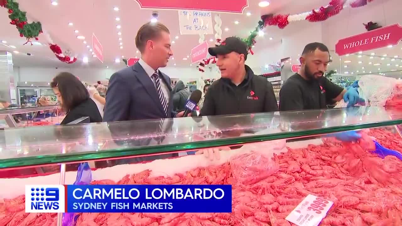 Thousands rolling through Sydney Fish Market ahead of Christmas | 9 News Australia