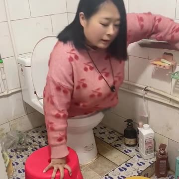 Clip cảm động #146 _ Người mẹ cụt chân _