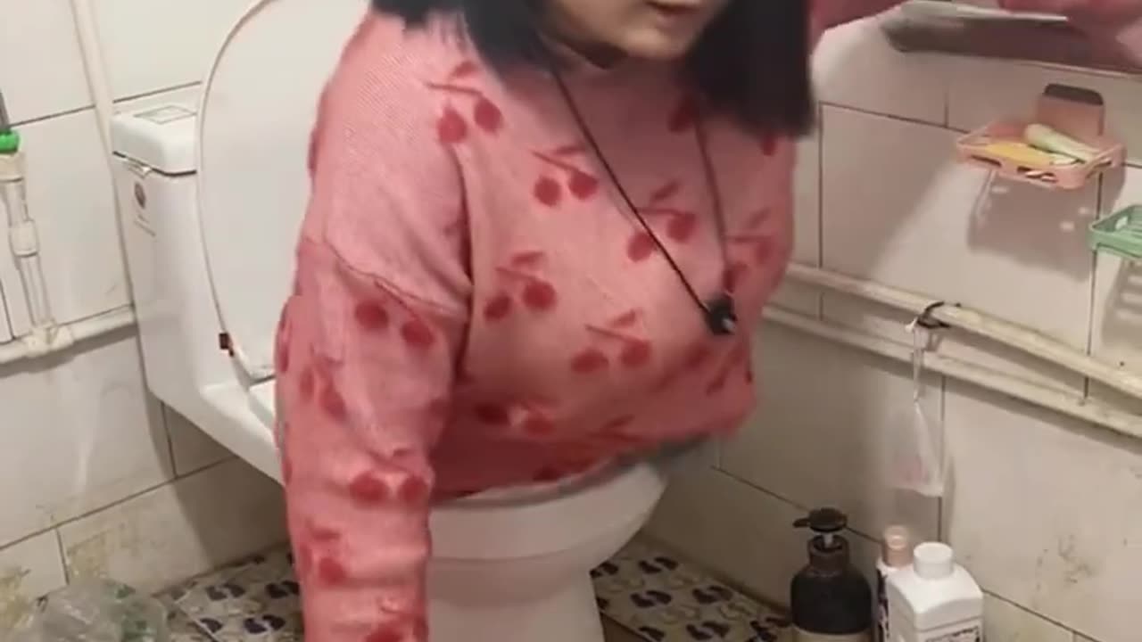 Clip cảm động #146 _ Người mẹ cụt chân _