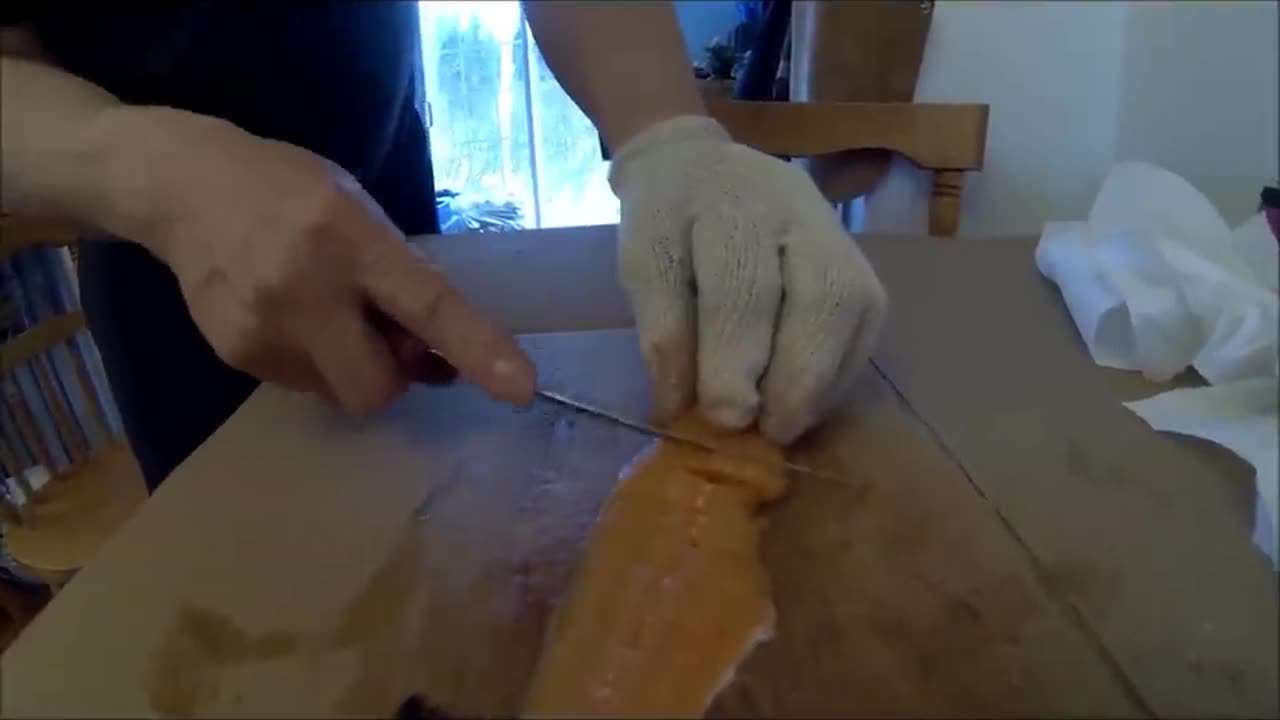 Making Pitsik (Innu dried fish)