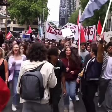 THOUSANDS OF CHRISTIANS MARCHING THROUGH SEATTLE!