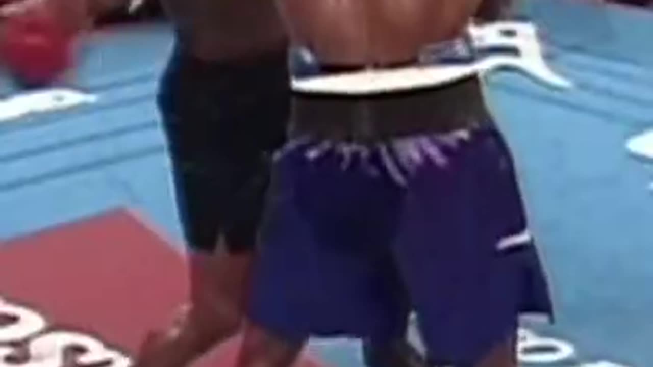 Mike Tyson’s signature combo 🤩🥊