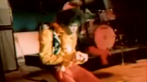 Hendrix burns his guitar and kills God in Monterey 1967