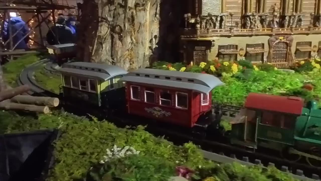Train Show 2023 - New York Botanical Garden - Secret Garden - Bruce Springsteen