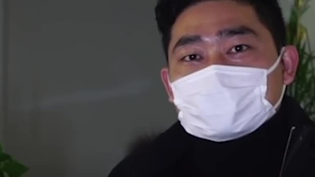 This Couple is Fighting the Coronavirus Side by Side in Wuhan