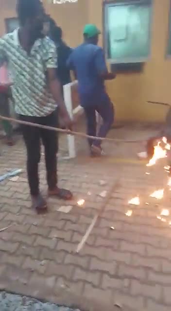 Protesters set fire to the French embassy in Burkina Faso. (https://t.me/theriotimes/5723)