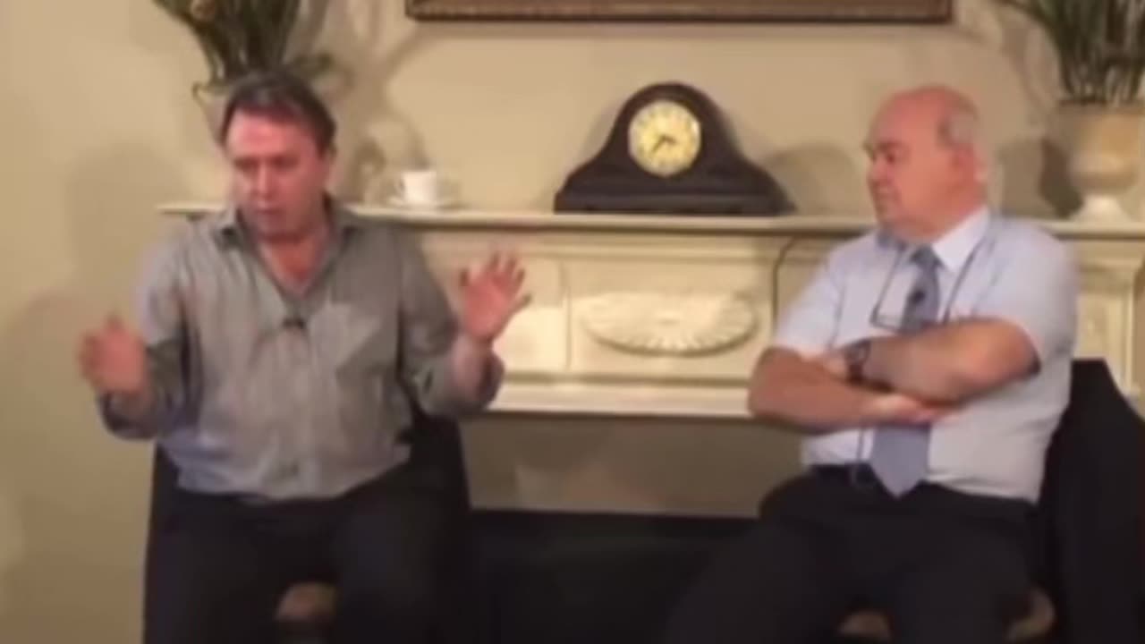 Christopher Hitchens warns about Islam