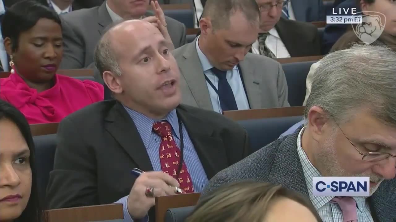 Brave Reporter Demands Answers About Biden's Mental Health